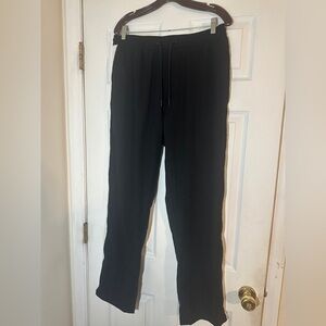 NWT - Men’s Forever 21 Elastic Tie Waist Joggers. Retail $30.00